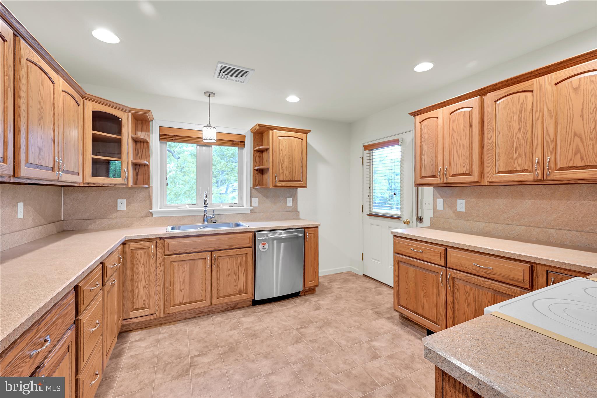 720 Kimmerlings Road Lebanon, PA 17046 - Photo 8 of 31 Kitchen