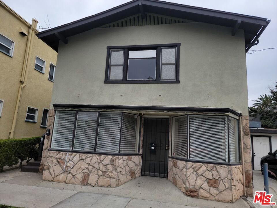 702 Cedar Avenue Long Beach, CA 90813 - Photo 4 of 25