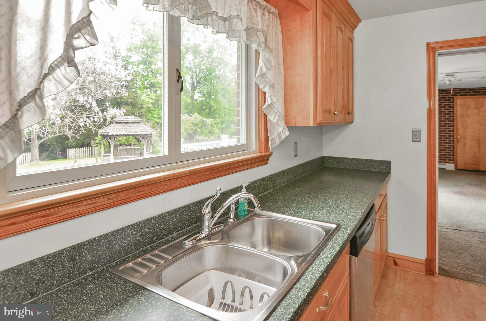 17313 Donora Road Silver Spring, MD 20905 - Photo 17 of 50
