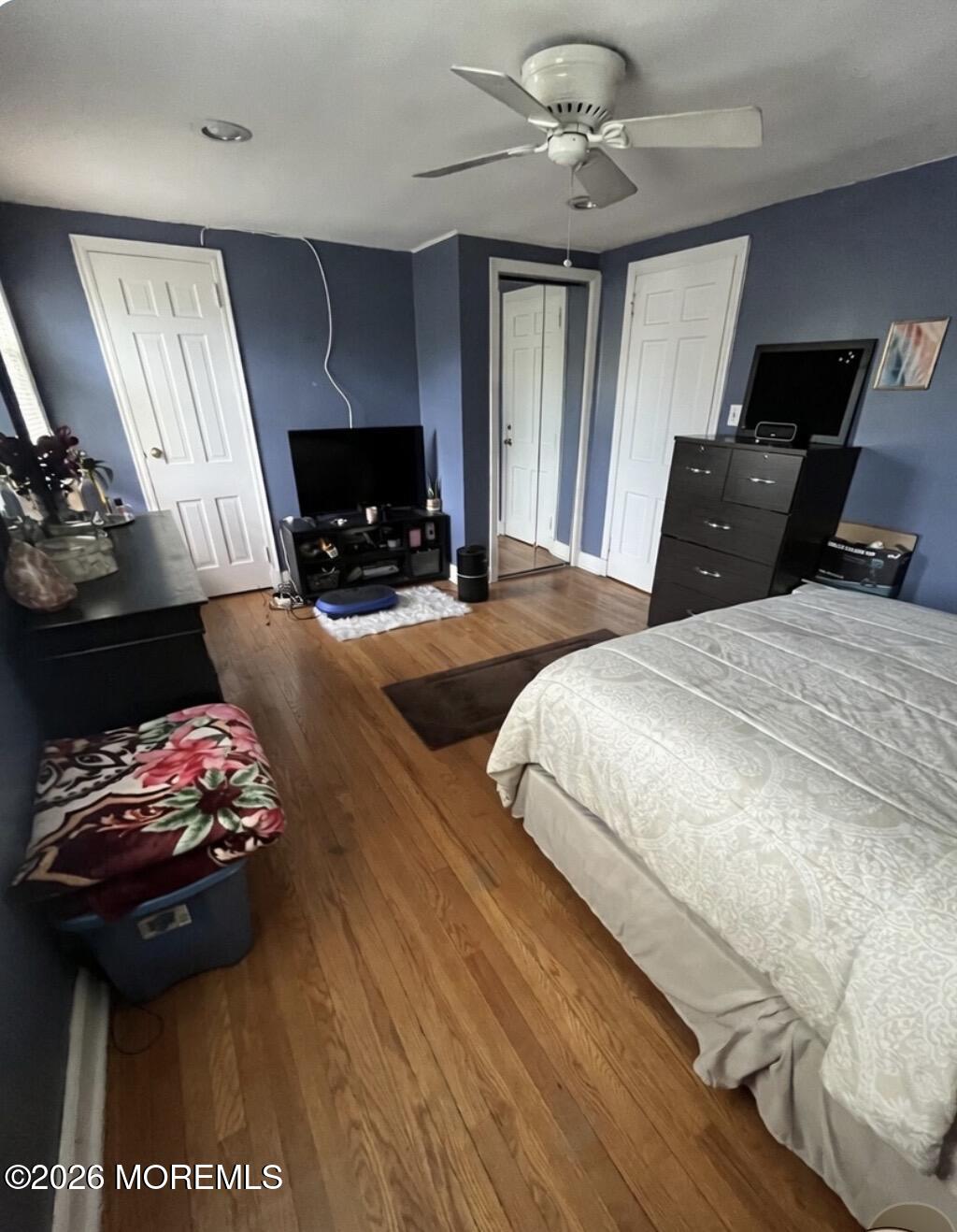 141 High Street Woodbridge, NJ 07095 - Photo 20 of 43 Large Master Bedroom