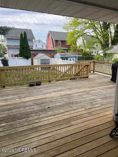141 High Street Woodbridge, NJ 07095 - Photo 36 of 43 deck