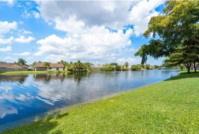 $2,400 | 9995 Nob Hill Lane, Unit 9995, Sunrise, FL 33351