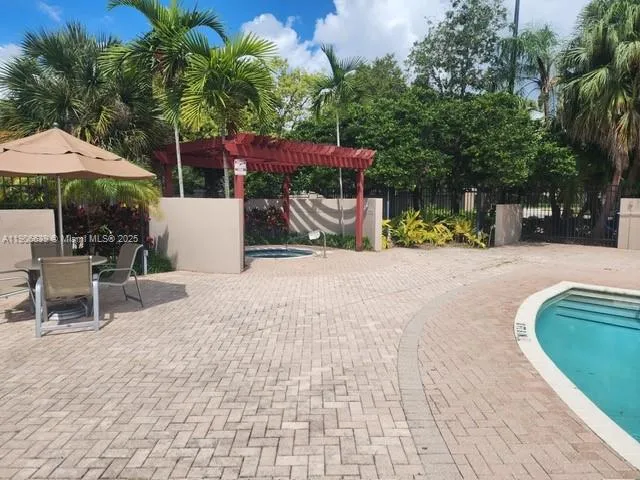 $2,400 | 9995 Nob Hill Lane, Unit 9995, Sunrise, FL 33351