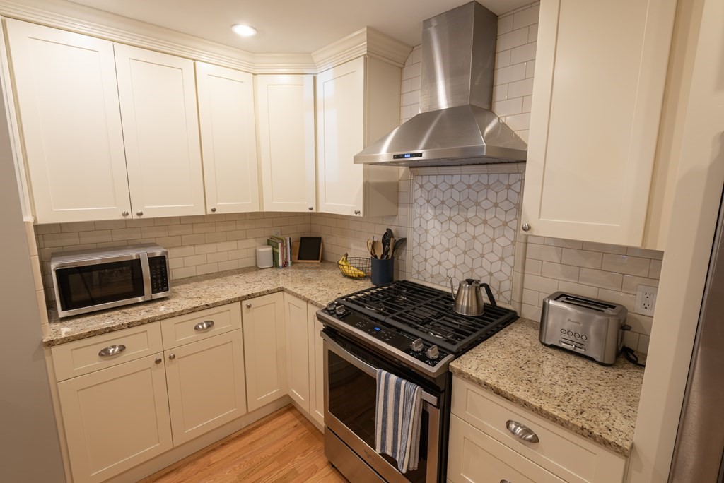 17 Neponset Street, Unit A Canton, MA 02021 - Photo 14 of 18