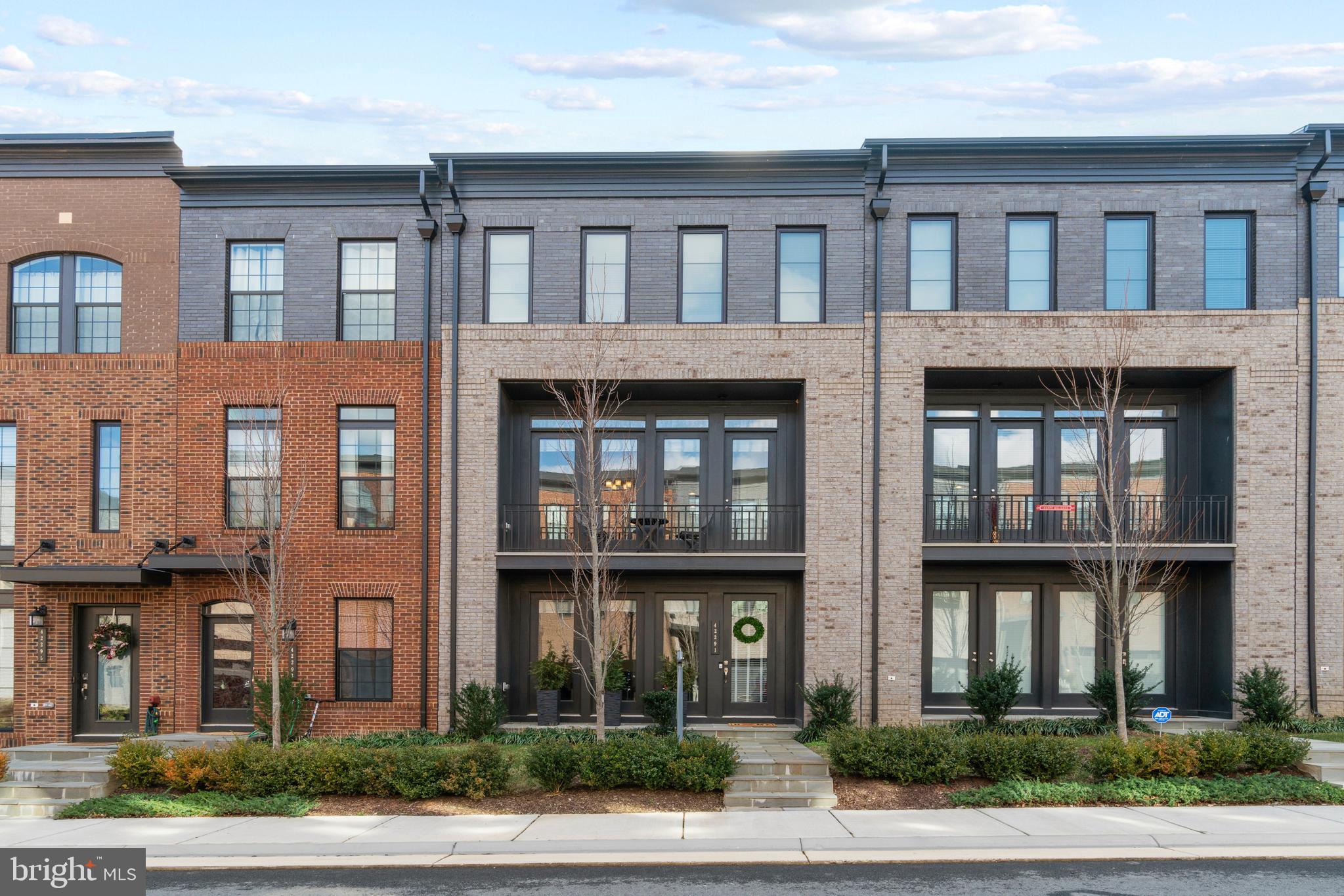 42291 Porter Ridge Terrace Ashburn, VA 20148 - Photo 1 of 45 Gallery Image 1