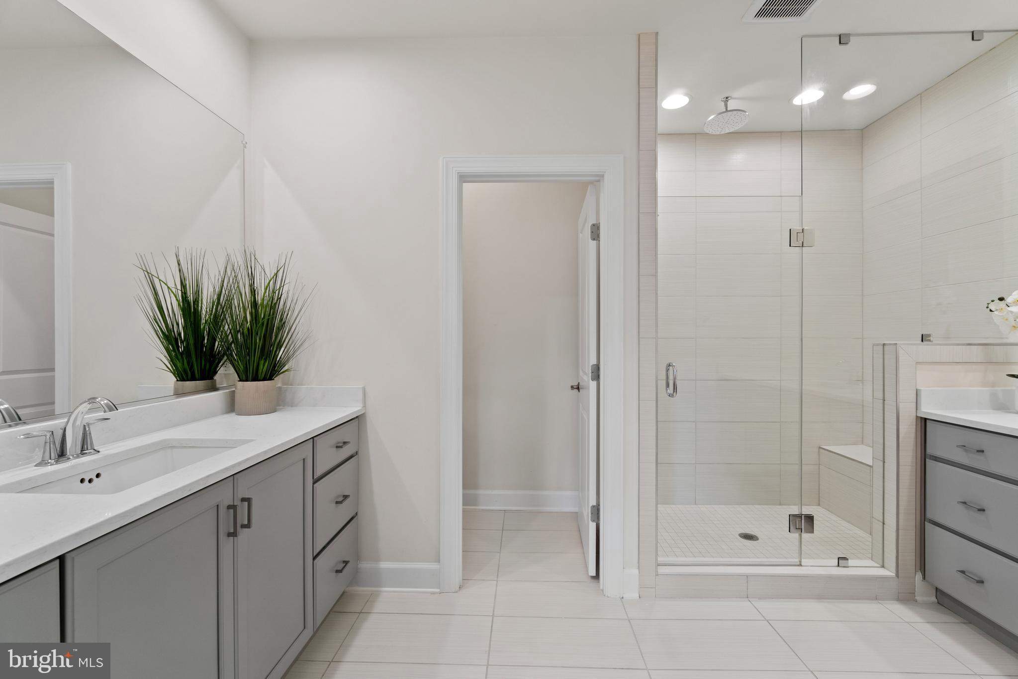 42291 Porter Ridge Terrace Ashburn, VA 20148 - Photo 24 of 45 Gallery Image 24
