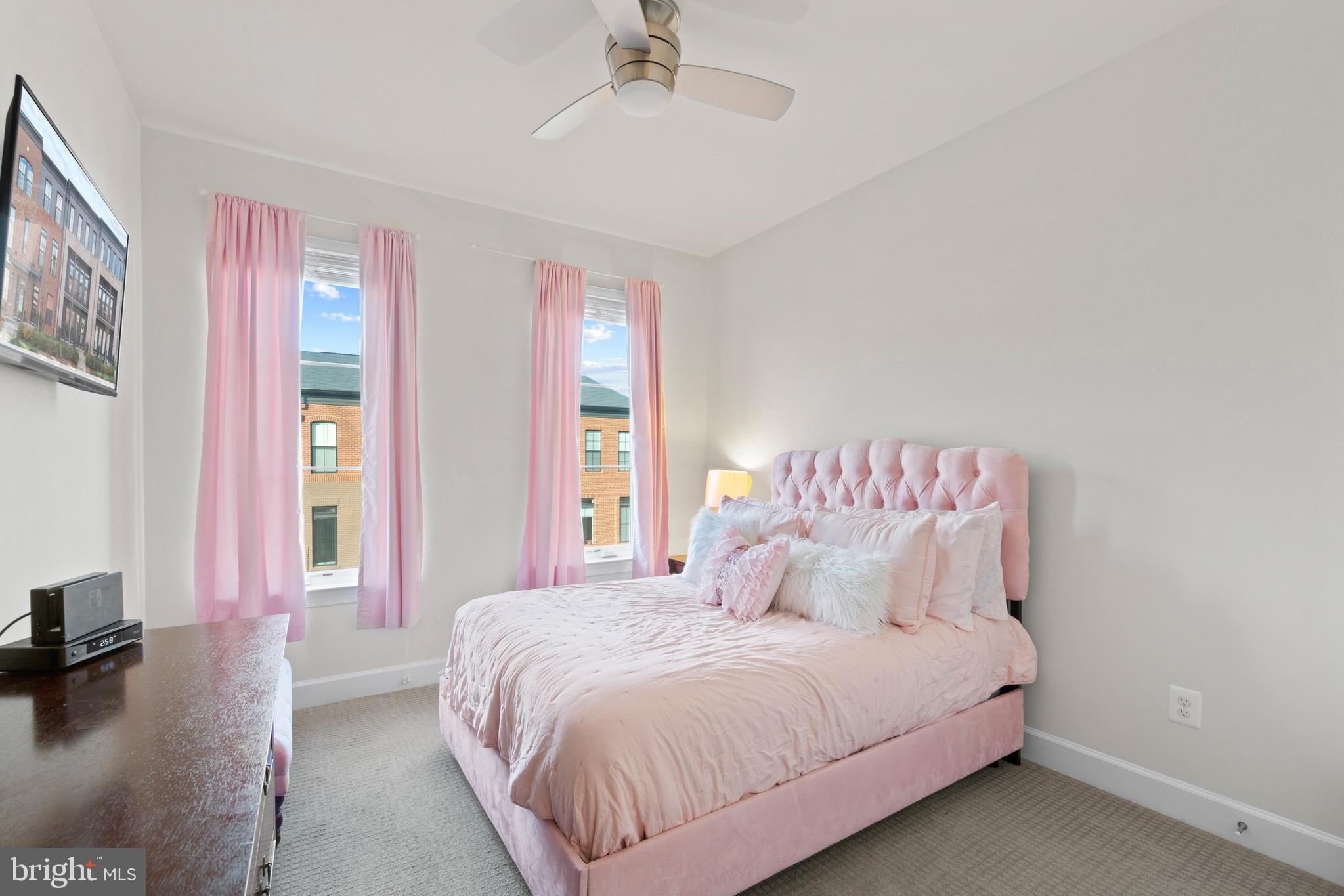 42291 Porter Ridge Terrace Ashburn, VA 20148 - Photo 27 of 45 Gallery Image 27