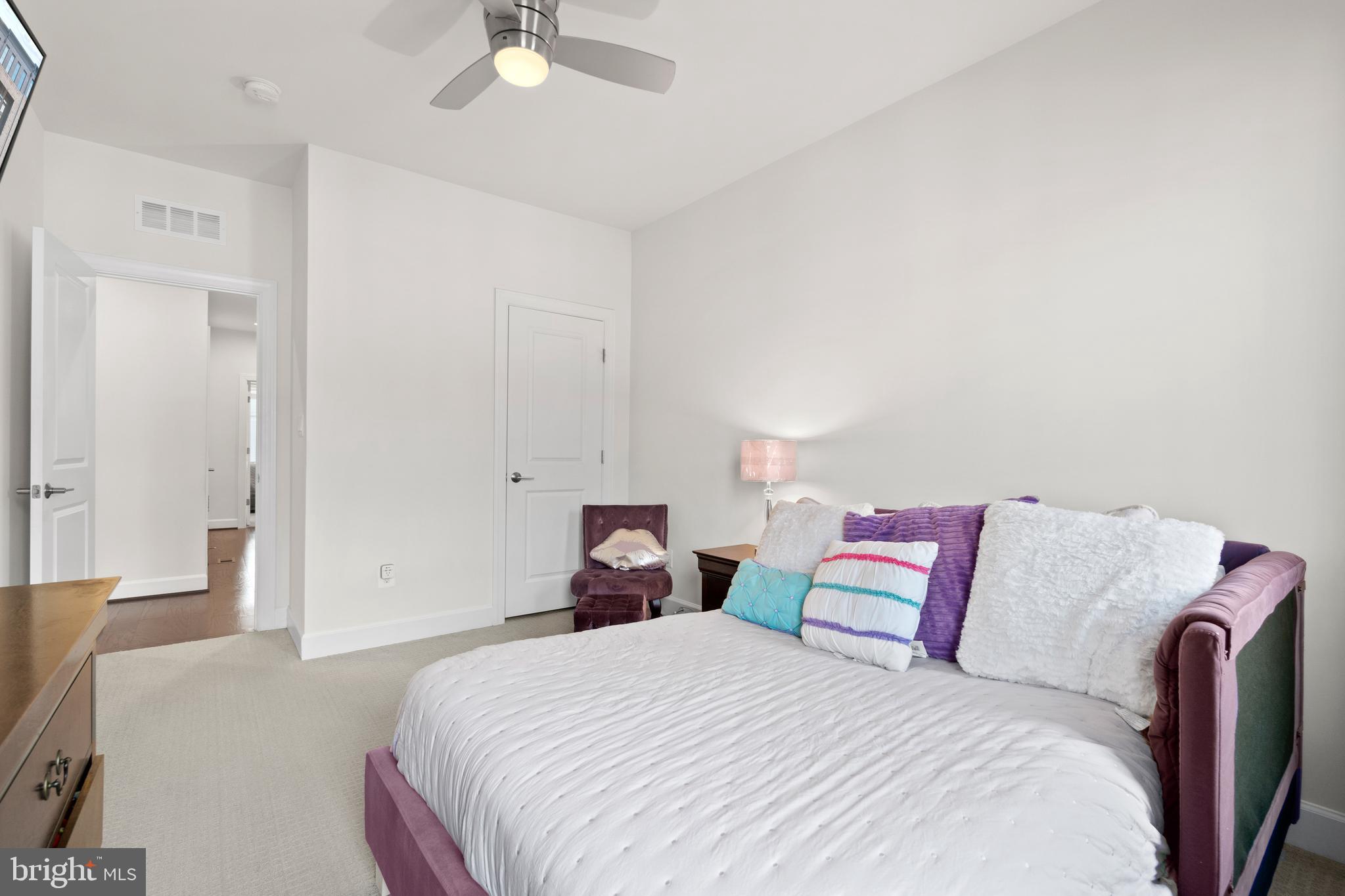 42291 Porter Ridge Terrace Ashburn, VA 20148 - Photo 28 of 45 Gallery Image 28