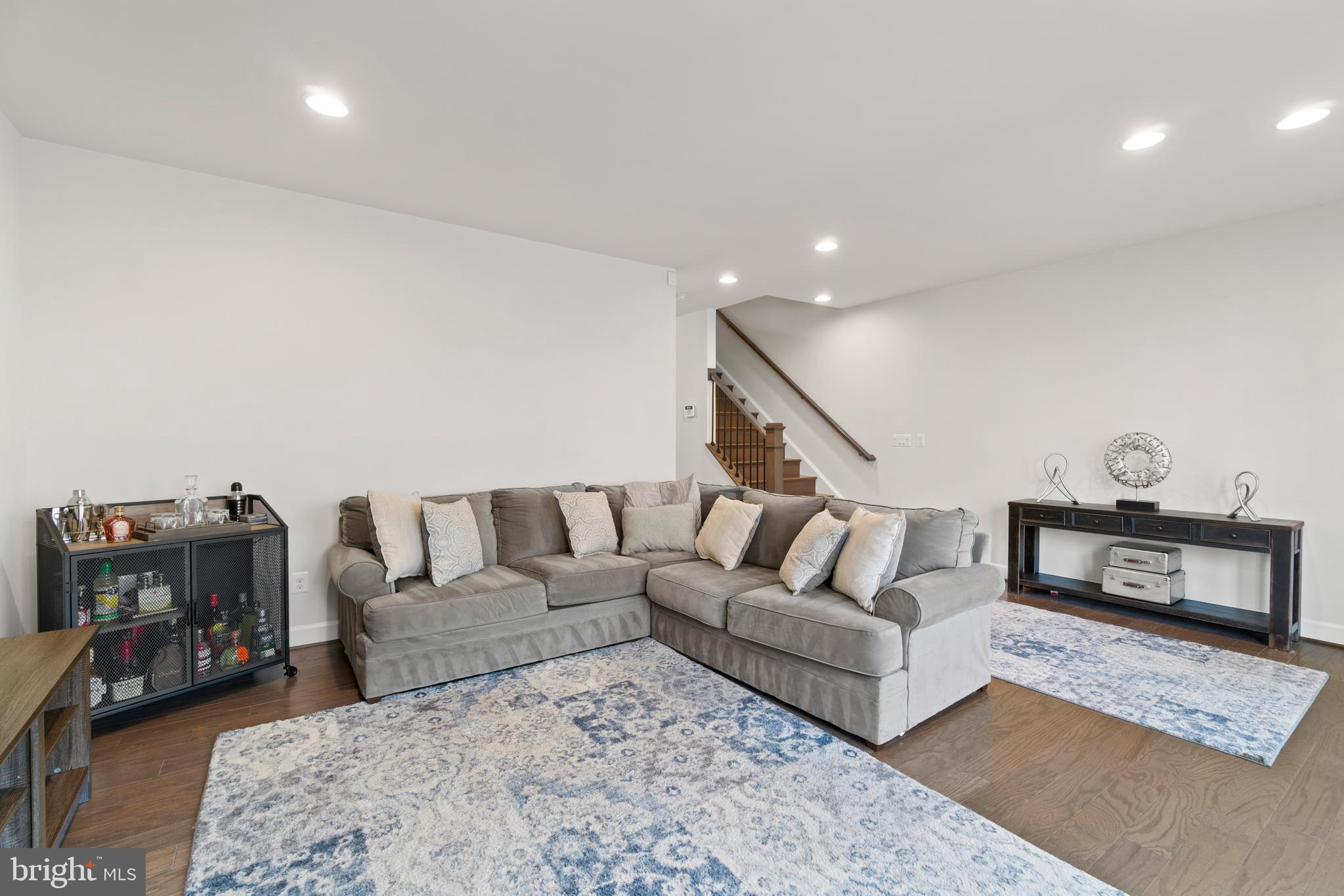 42291 Porter Ridge Terrace Ashburn, VA 20148 - Photo 32 of 45 Gallery Image 32