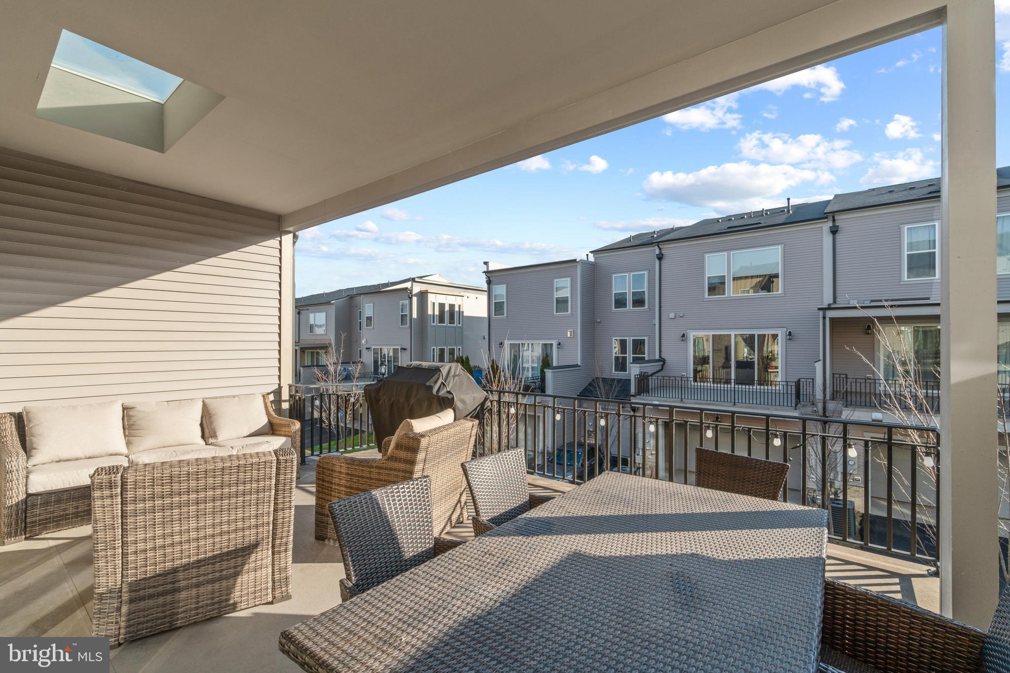 42291 Porter Ridge Terrace Ashburn, VA 20148 - Photo 38 of 45 Gallery Image 38