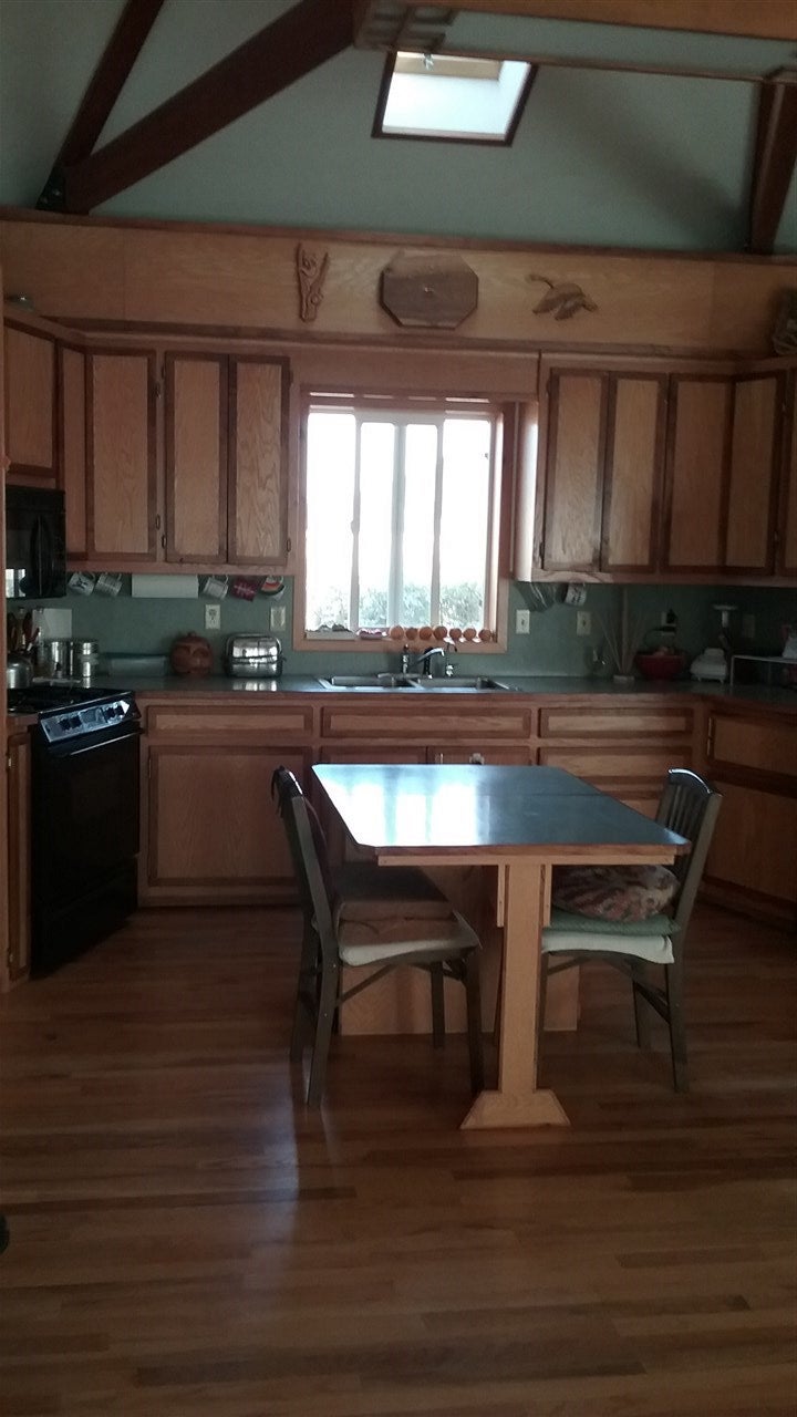 4904 Kuck Road Montague, CA 96064 - Photo 4 of 18 Gallery Image 4