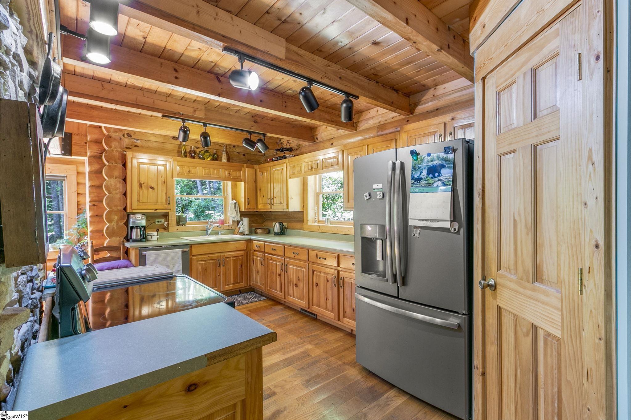 208 Hunters Ridge Pickens, SC 29671 - Photo 11 of 35