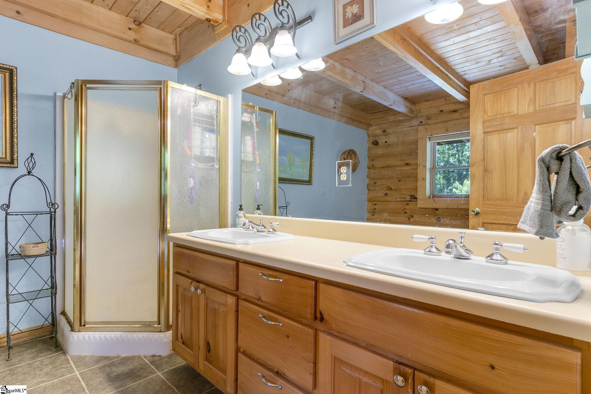 208 Hunters Ridge Pickens, SC 29671 - Photo 18 of 35