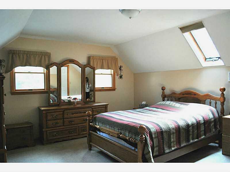 141 Sportsman Lane Rochester, PA 15074 - Photo 10 of 25 Master Bedroom. Upper level main bedroom with lots of space!
