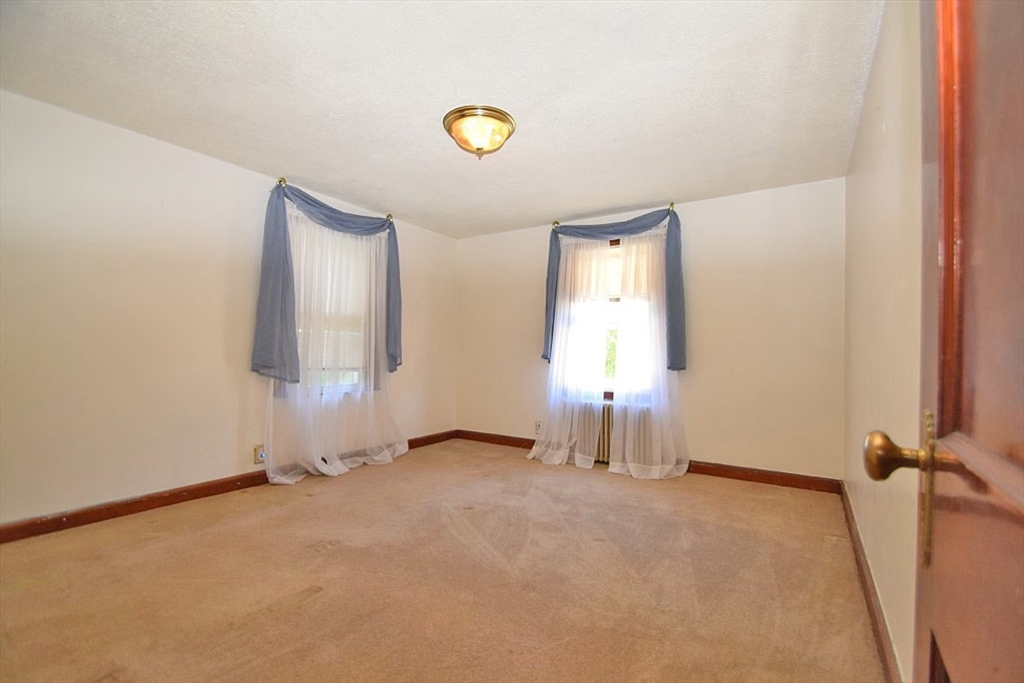 28 Silver Street Randolph, MA 02368 - Photo 23 of 32