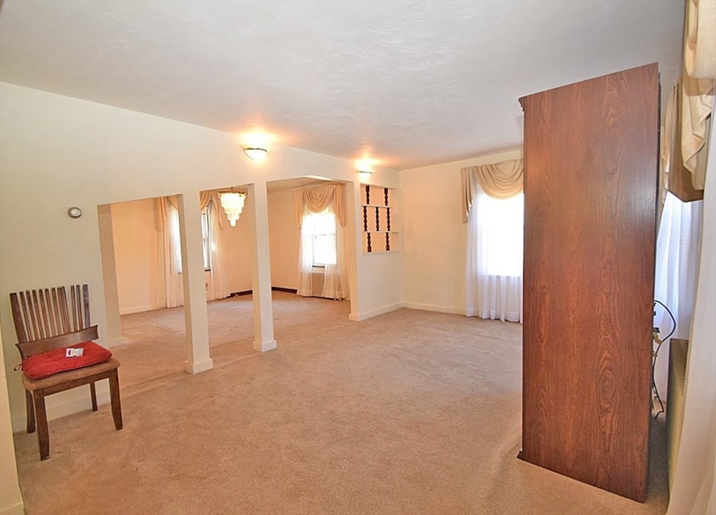 28 Silver Street Randolph, MA 02368 - Photo 6 of 32