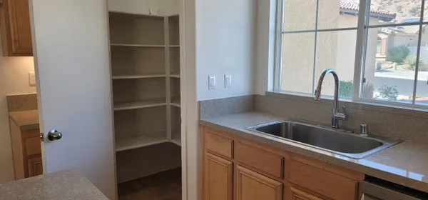 a close view of sink and tap