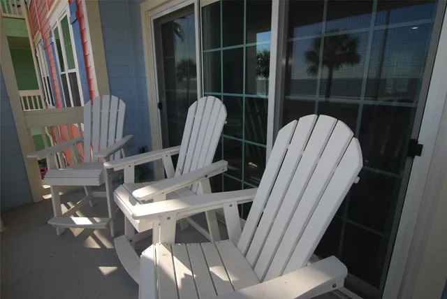 $289,000 | 7000 Seawall Boulevard, Unit 624, Galveston, TX 77551