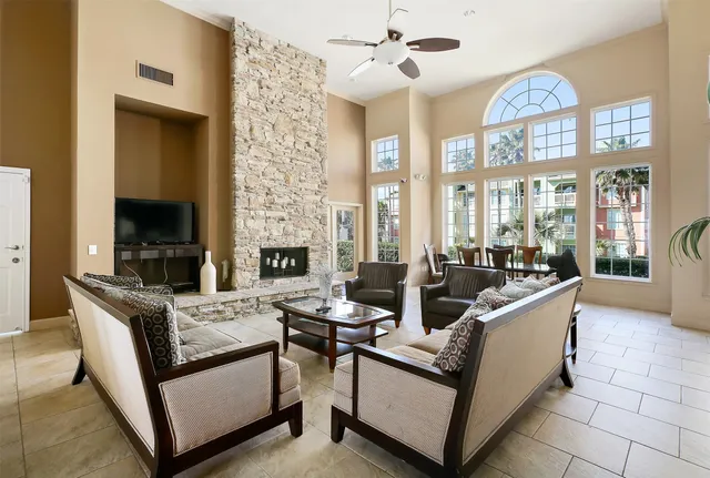 $289,000 | 7000 Seawall Boulevard, Unit 624, Galveston, TX 77551