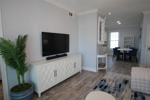 $289,000 | 7000 Seawall Boulevard, Unit 624, Galveston, TX 77551