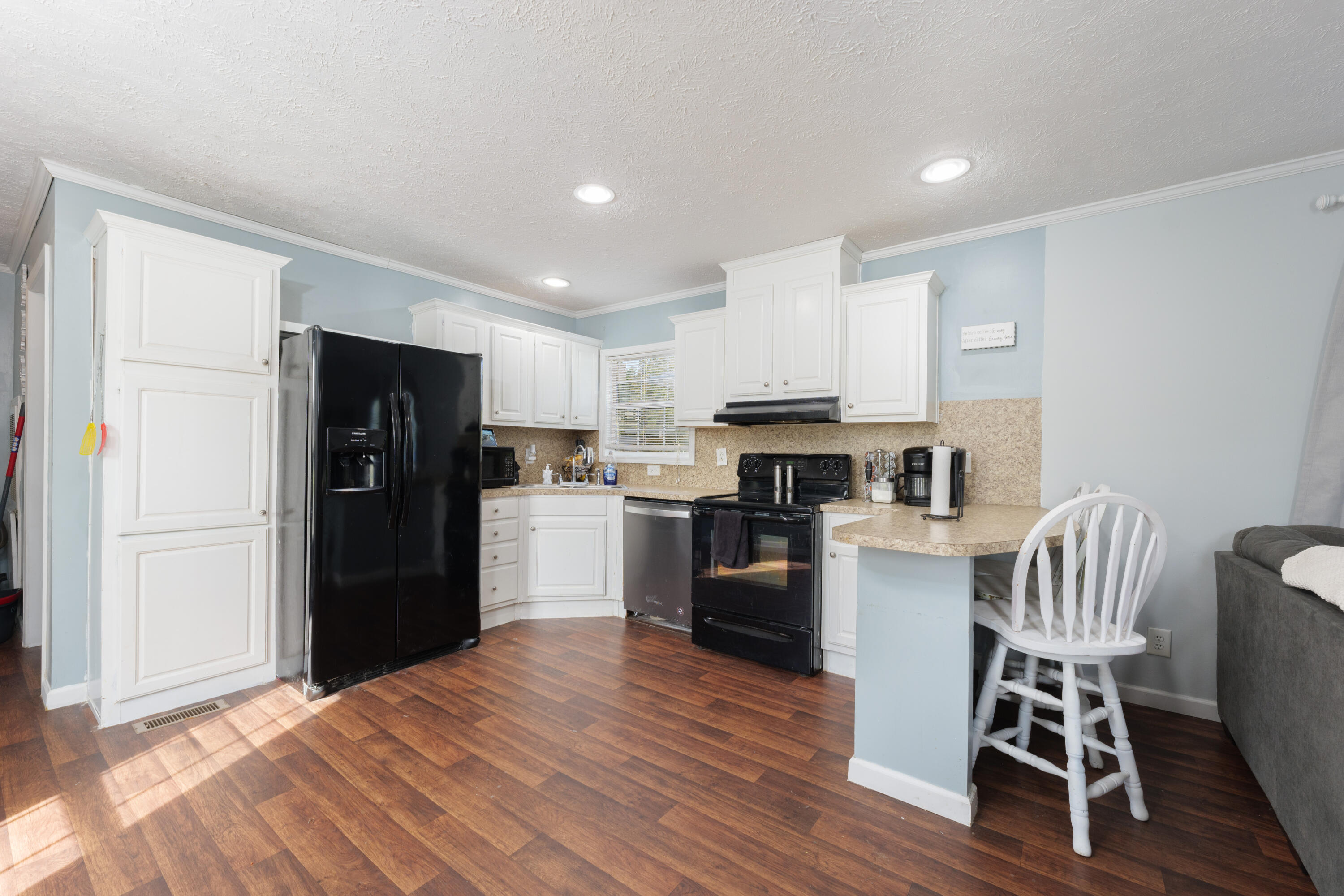314 Harry Lane Moncks Corner, SC 29461 - Photo 4 of 25 P1022362-Edit