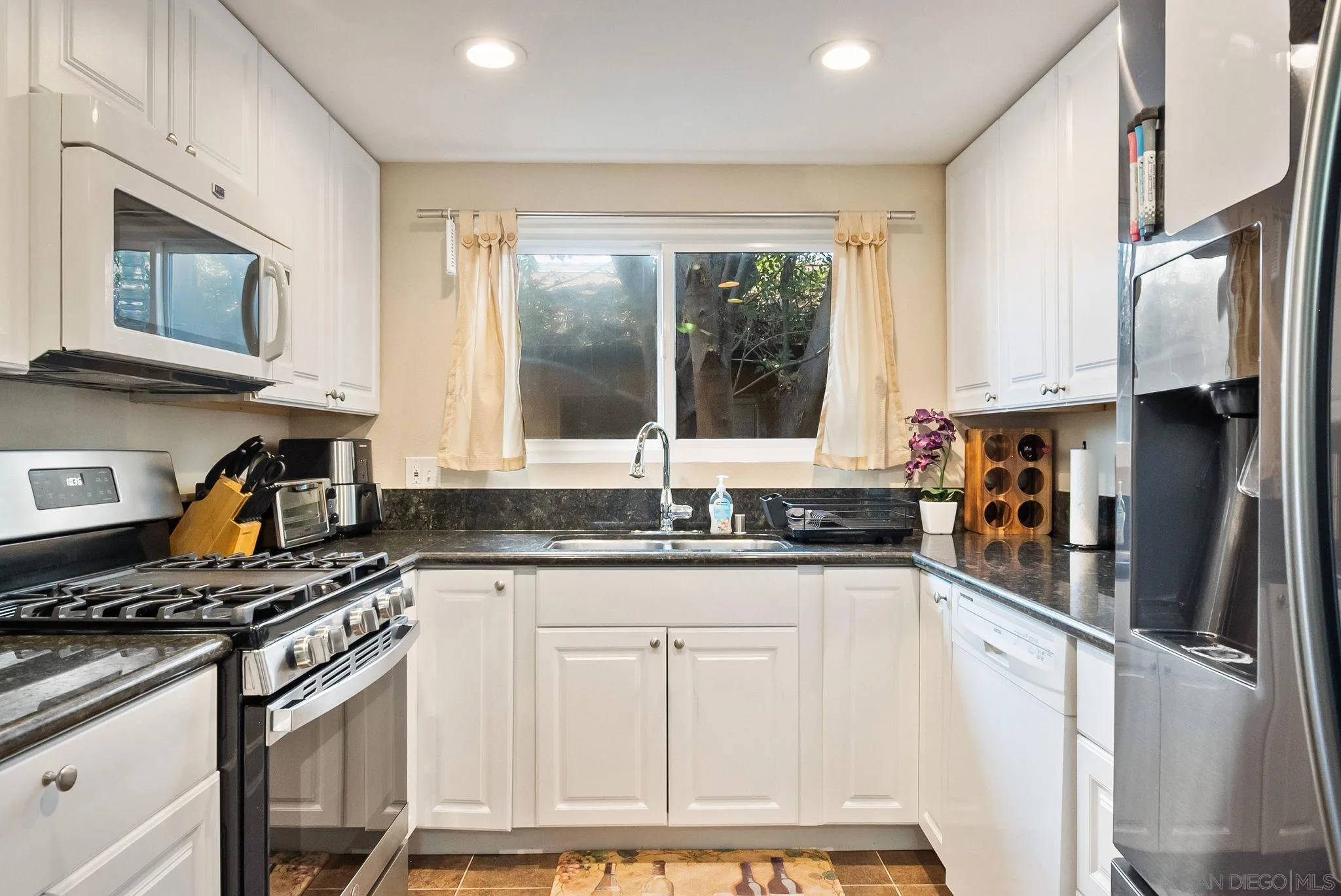 9645 St George Street Spring Valley, CA 91977 - Photo 15 of 53 Gallery Image 15