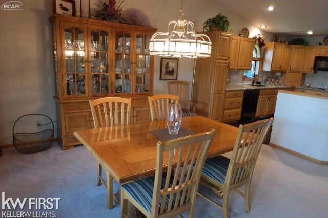 10169 Carmer Road Fenton, MI 48430 - Photo 12 of 49 21202203-11.JPG