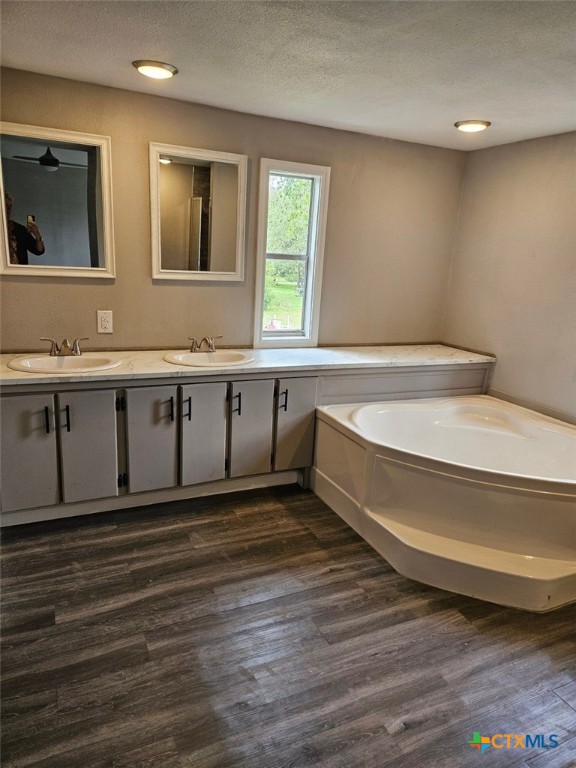 32 Briarwood Road Belton, TX 76513 - Photo 21 of 21 a bathroom with a tub and a sink
