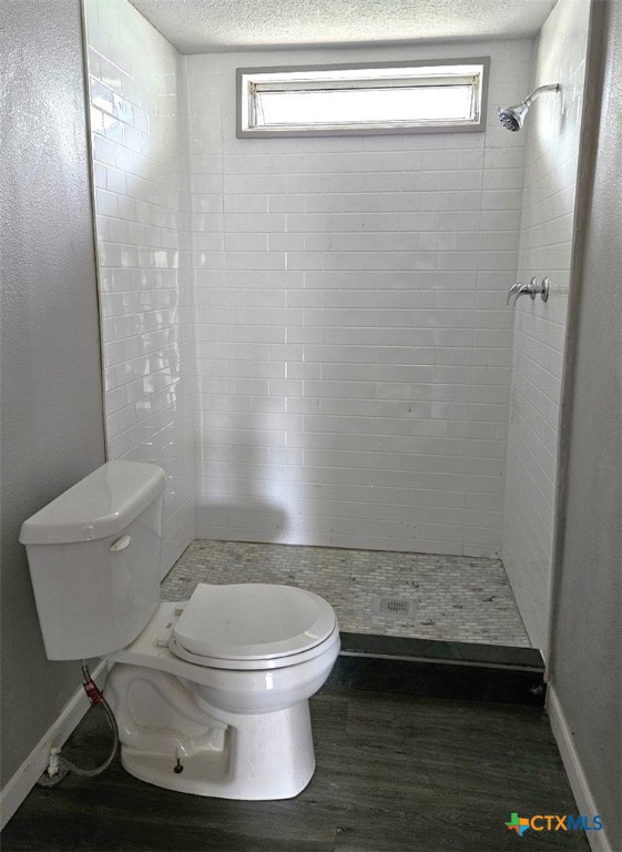 32 Briarwood Road Belton, TX 76513 - Photo 10 of 21 a bathroom with a toilet and a shower