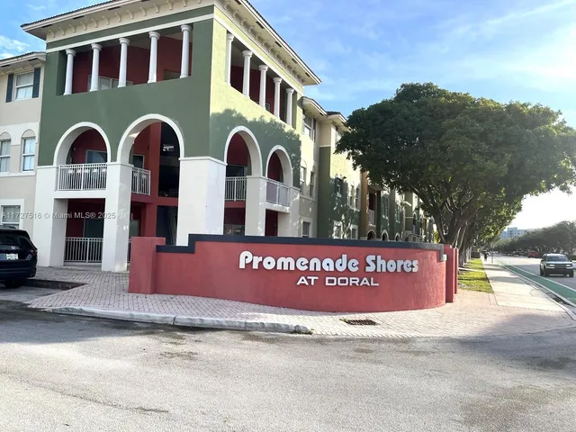 $395,000 | 10902 Northwest 83rd Street, Unit 112, Doral, FL 33178