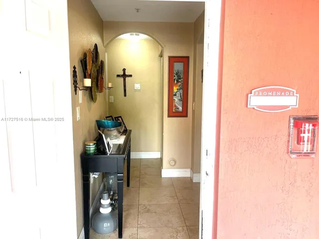 $395,000 | 10902 Northwest 83rd Street, Unit 112, Doral, FL 33178