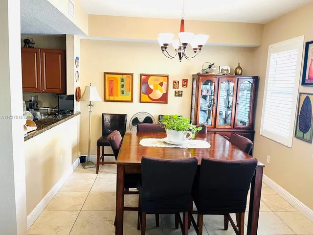 $395,000 | 10902 Northwest 83rd Street, Unit 112, Doral, FL 33178