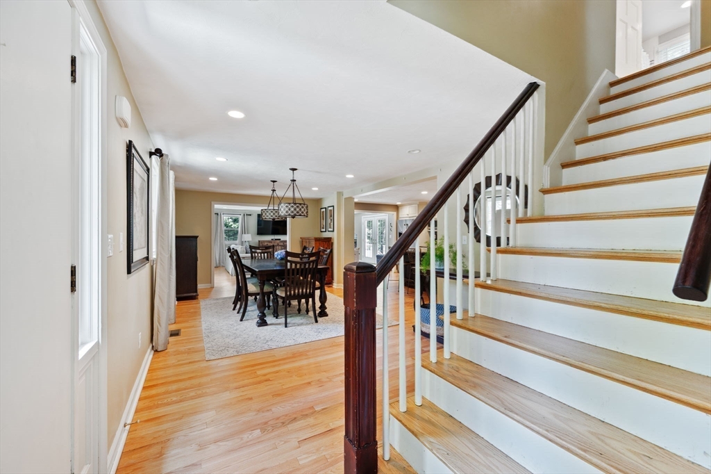 68 Old Post Road Walpole, MA 02032 - Photo 20 of 39