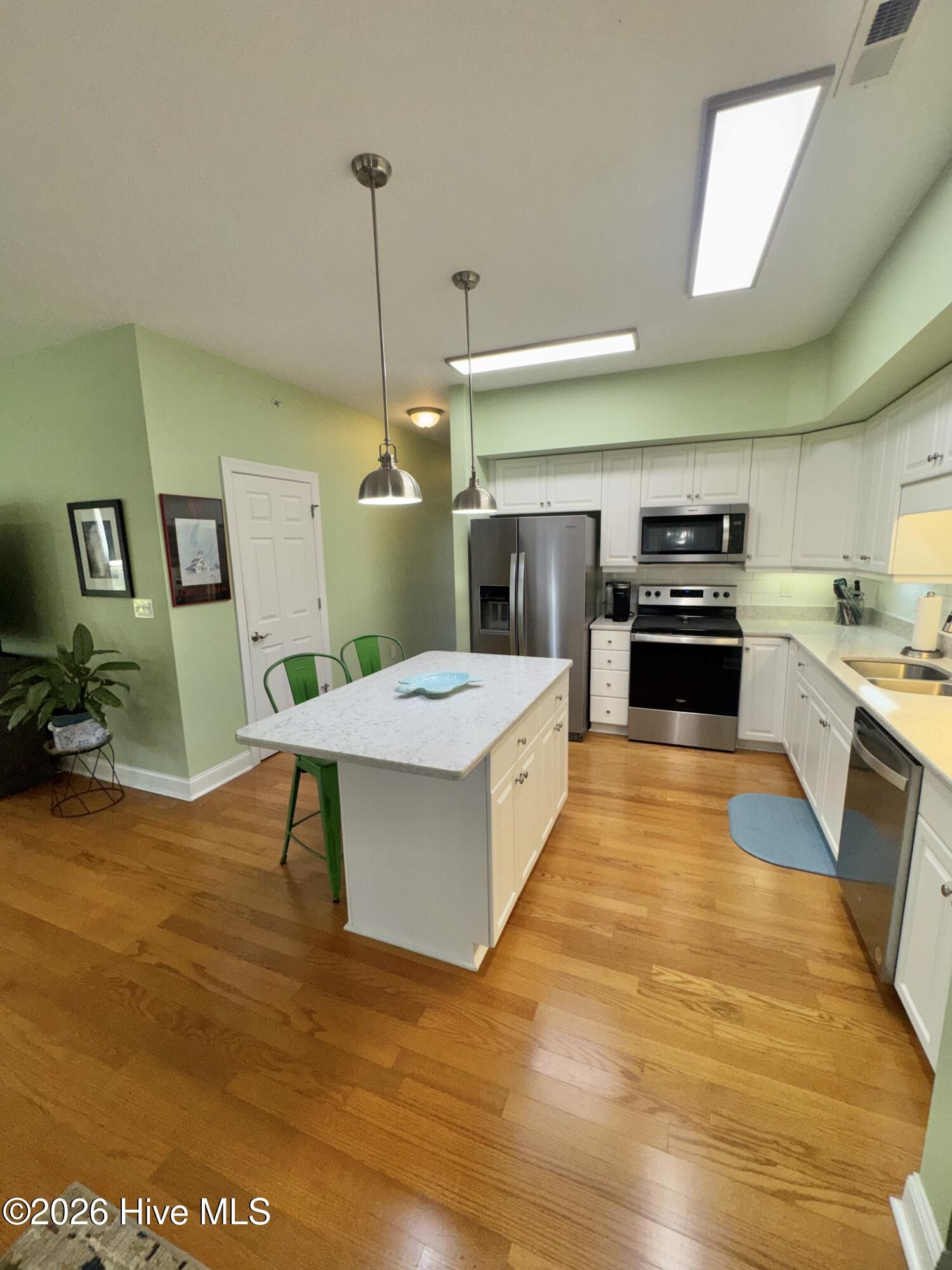300 Lighthouse Lane Cedar Point, NC 28584 - Photo 7 of 22