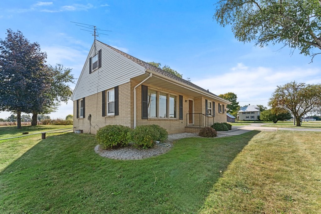 6106 County Rd K New Franken, WI 54229 - Photo 8 of 59 Gallery Image 8