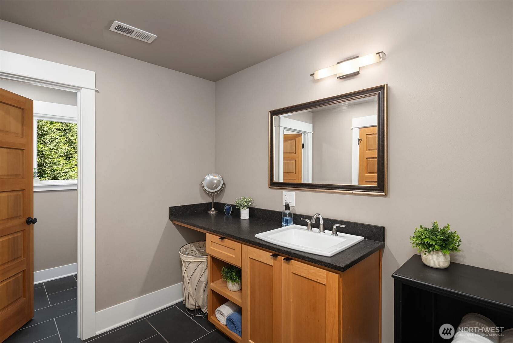 10235 Upper Preston Road Southeast Issaquah, WA 98027 - Photo 25 of 32