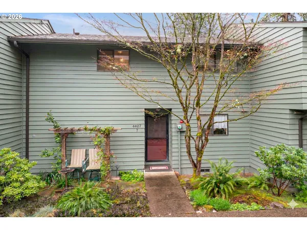 $339,400 | 4427 Fox Hollow Road, Unit 7, Eugene, OR 97405
