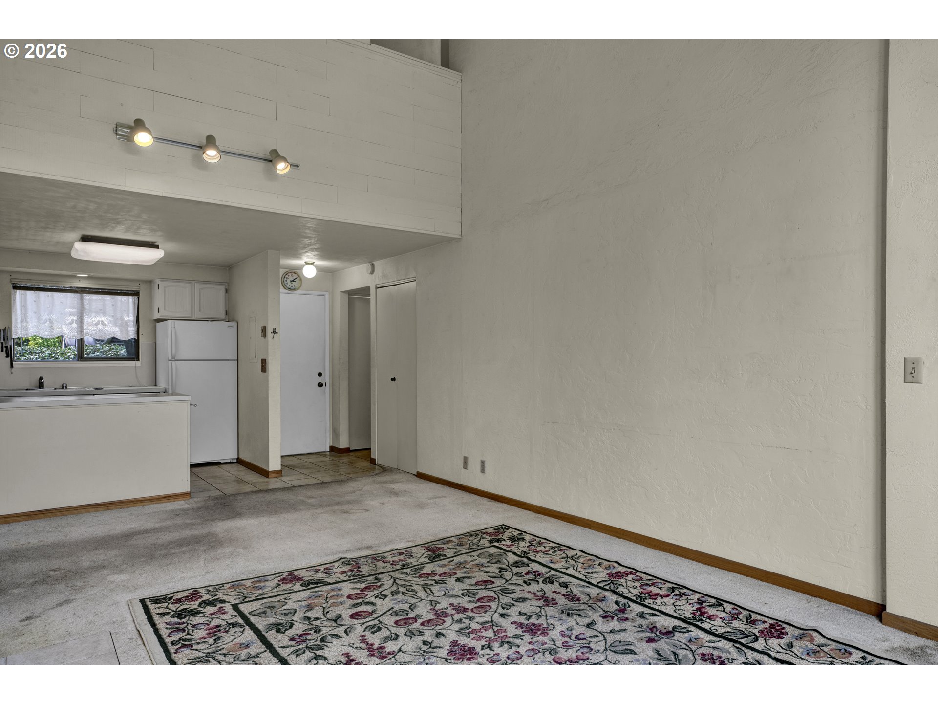 4427 Fox Hollow Road, Unit 7 Eugene, OR 97405 - Photo 5 of 40