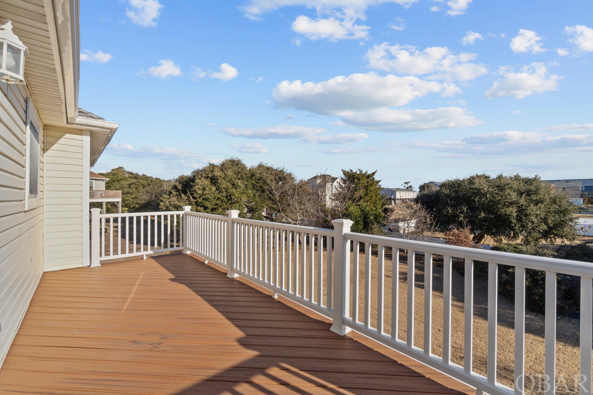 3939 Parker Street Kitty Hawk, NC 27949 - Photo 30 of 37 Large Trex Deck