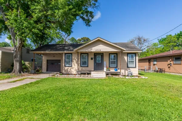 $163,000 | 3748 Grant Avenue, Groves, TX 77619