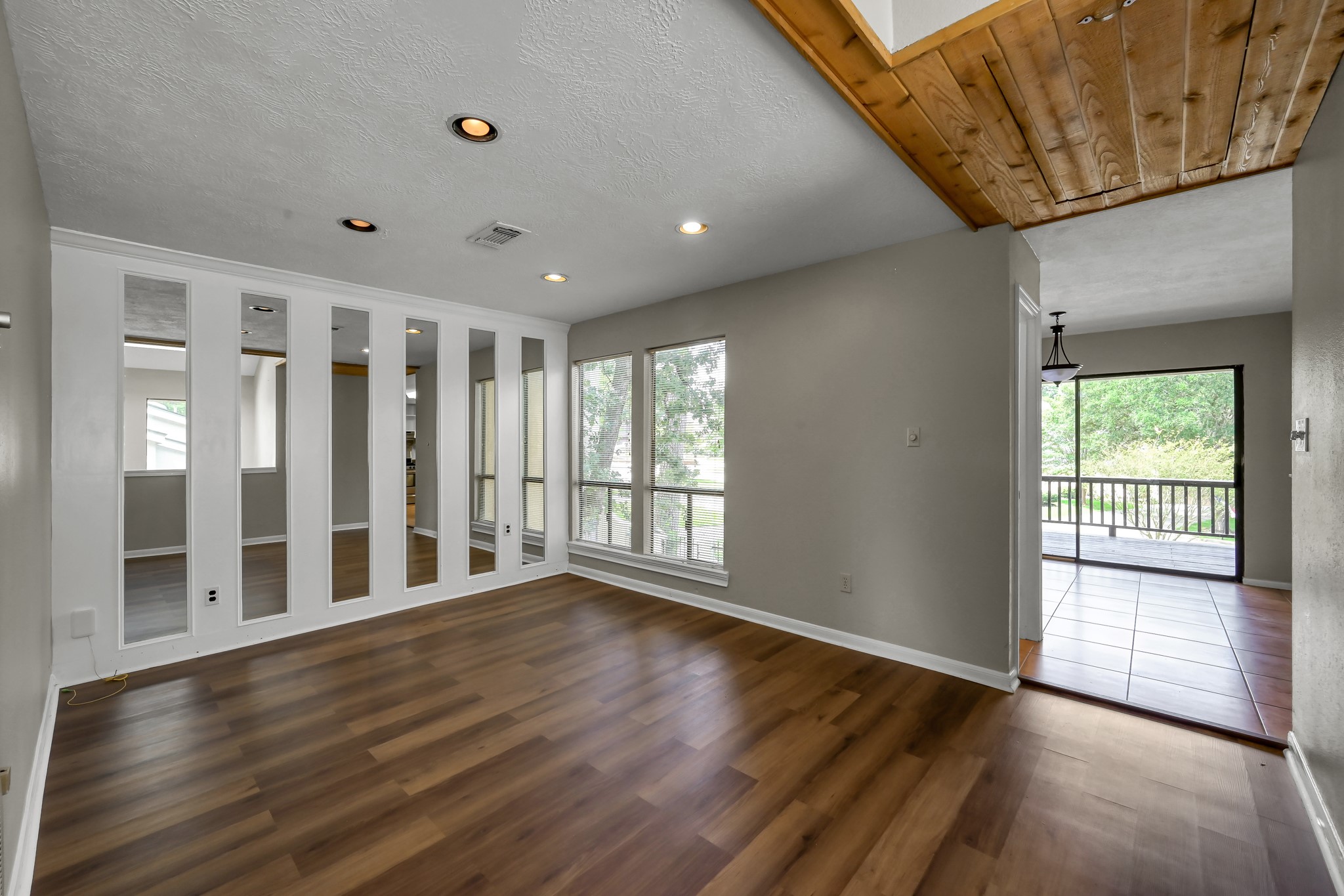 4 Waters Edge Street Conroe, TX 77356 - Photo 13 of 19