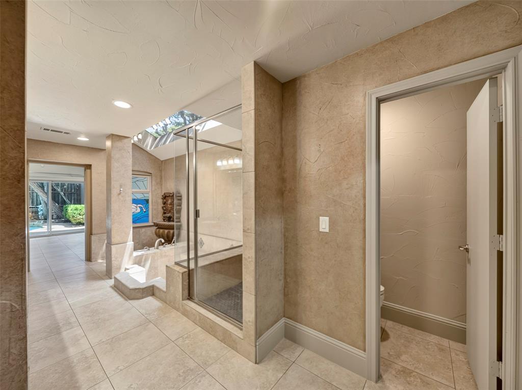 4101 Rush Circle Addison, TX 75001 - Photo 21 of 40