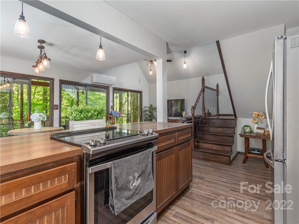 560 Mash Stomp Road Maggie Valley, NC 28751 - Photo 10 of 21 Gallery Image 10