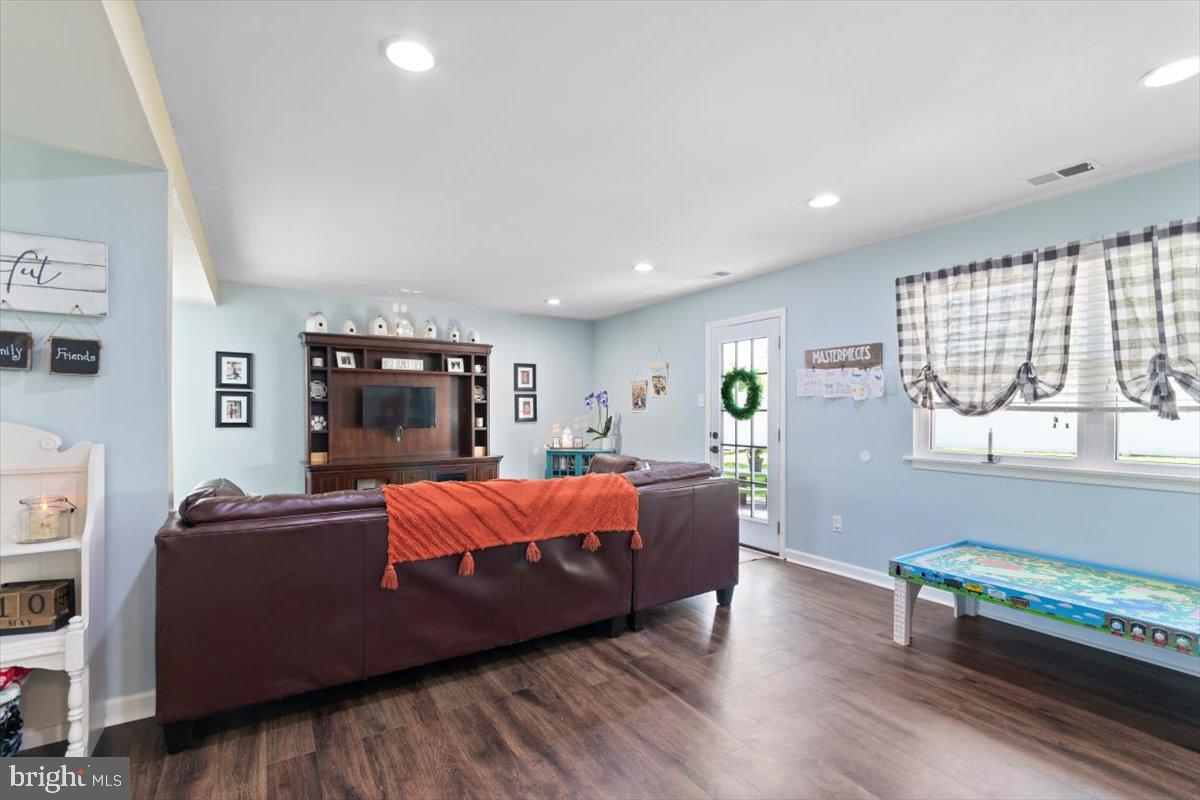 3101 Claridge Road Bensalem, PA 19020 - Photo 21 of 32 Gallery Image 21