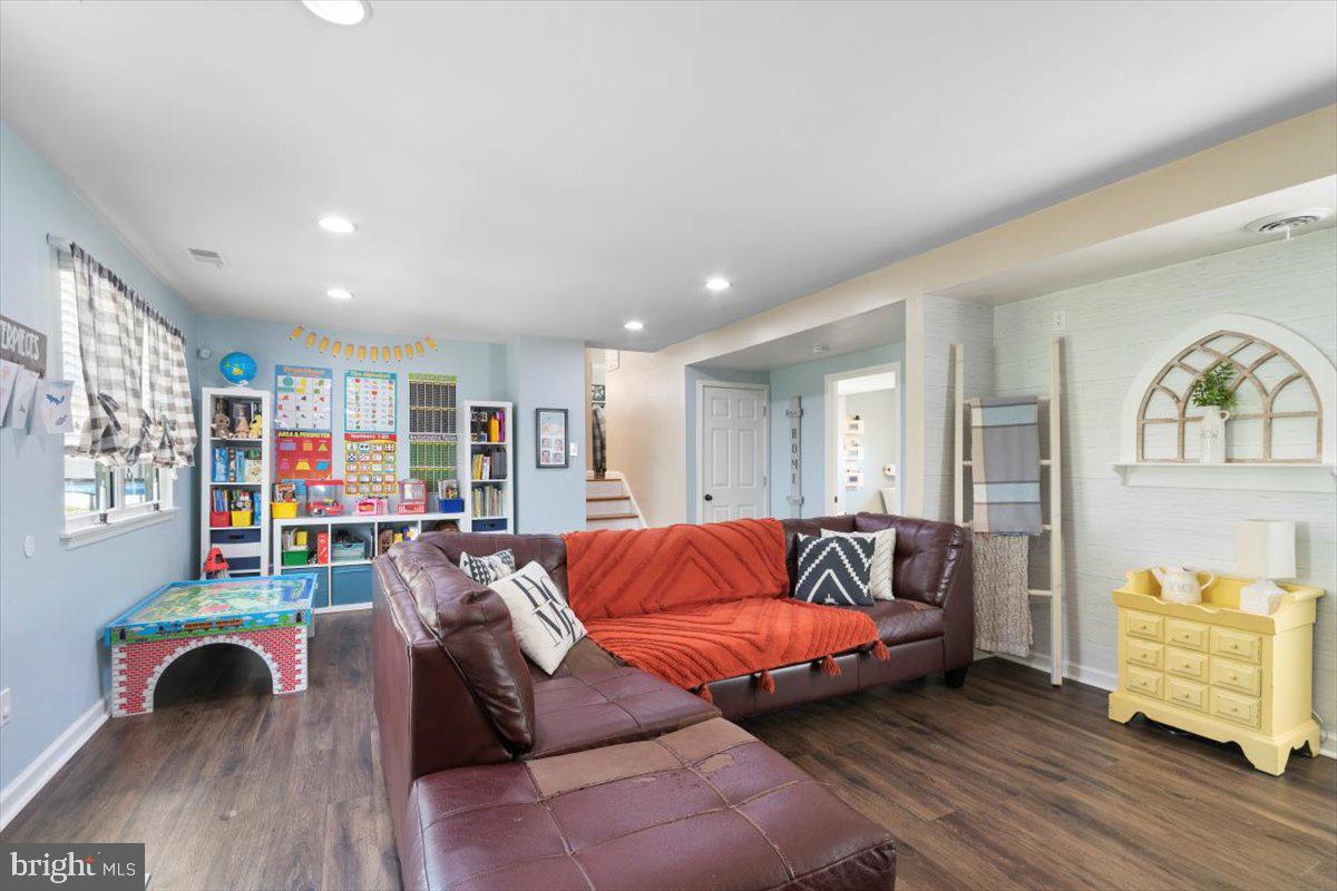 3101 Claridge Road Bensalem, PA 19020 - Photo 22 of 32 Gallery Image 22