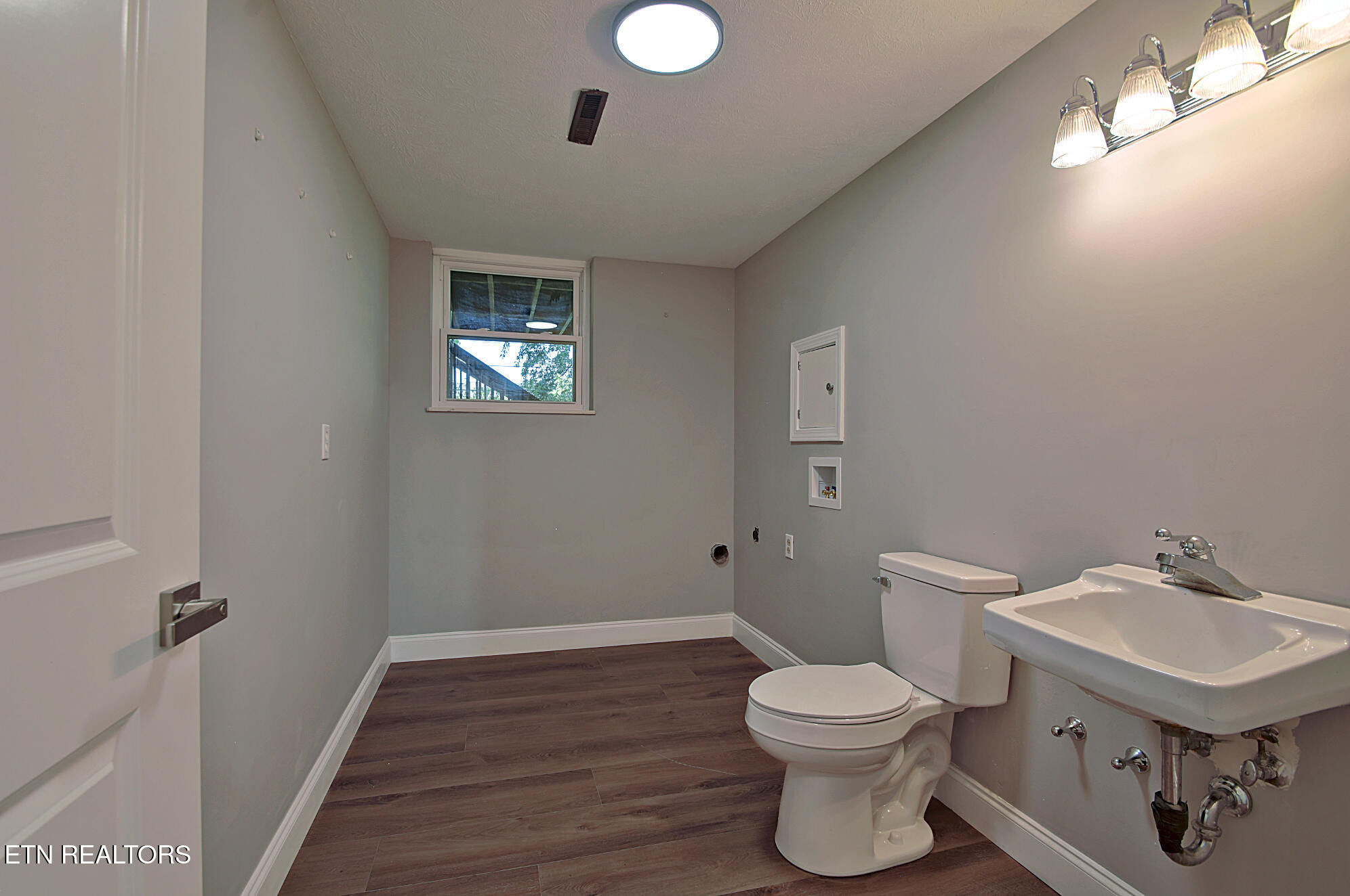 7704 Whitcomb Road Powell, TN 37849 - Photo 33 of 47 24