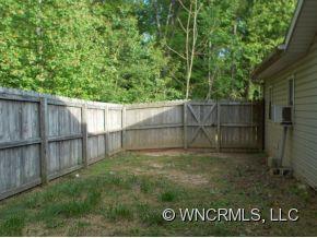 825 Ledbetter Road Hendersonville, NC 28792 - Photo 3 of 8