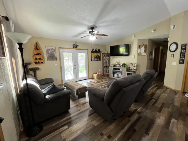 $275,000 | 14691 Lynndale Drive North, Baxter, MN 56425