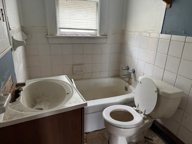 $85,000 | 1522 Robertson Avenue, Lansing, MI 48915