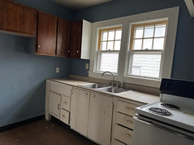 $85,000 | 1522 Robertson Avenue, Lansing, MI 48915